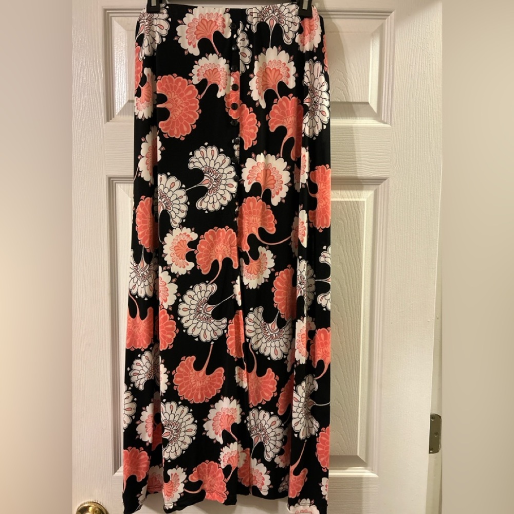 Ladies Susan Lawrence Split front Skirt